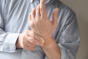 Wrist Pain: Tendonitis or Carpal Tunnel Syndrome?