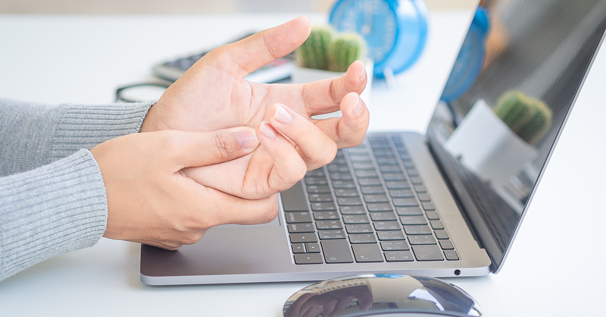 What are the Symptoms of Carpal Tunnel Syndrome? - South Shore Orthopedics